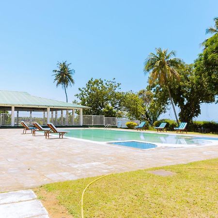 Mkonge Hotel Tanga Buitenkant foto